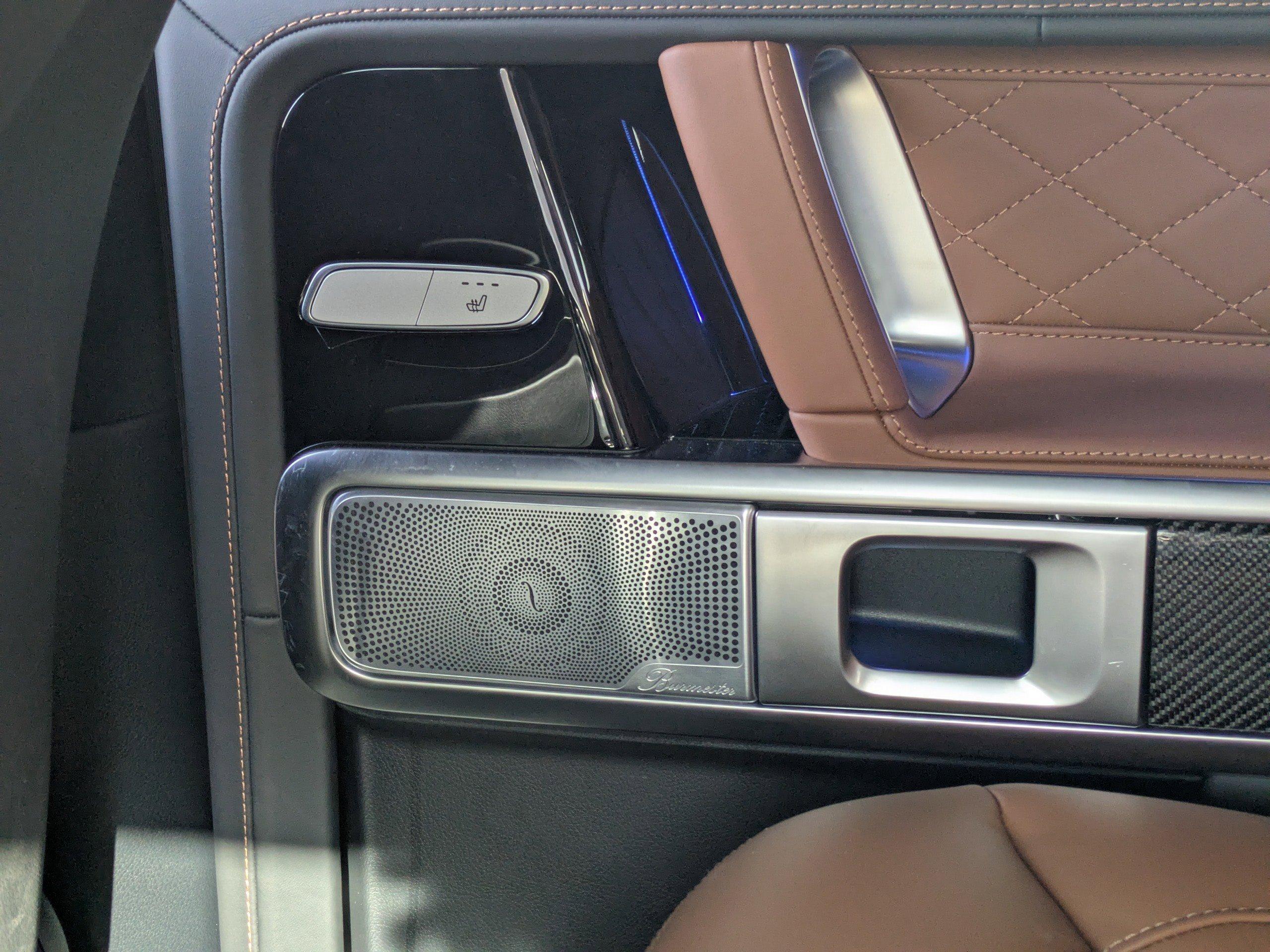 Mercedes-Benz Sport Utility Amg® G 63 With Navigation & Awd - Thumbnail 17