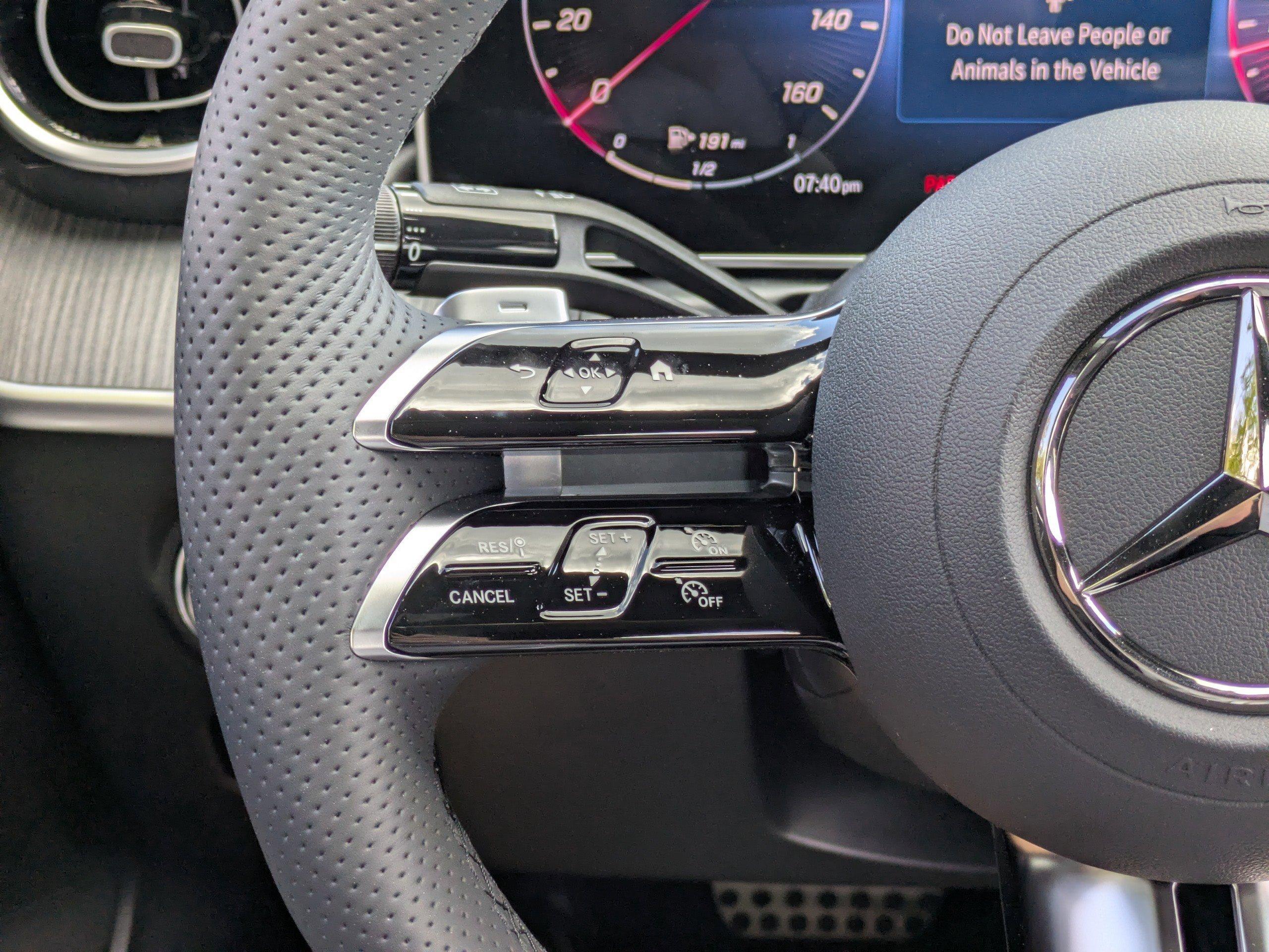 Mercedes-Benz C 300 Rwd Sedan - Thumbnail 19