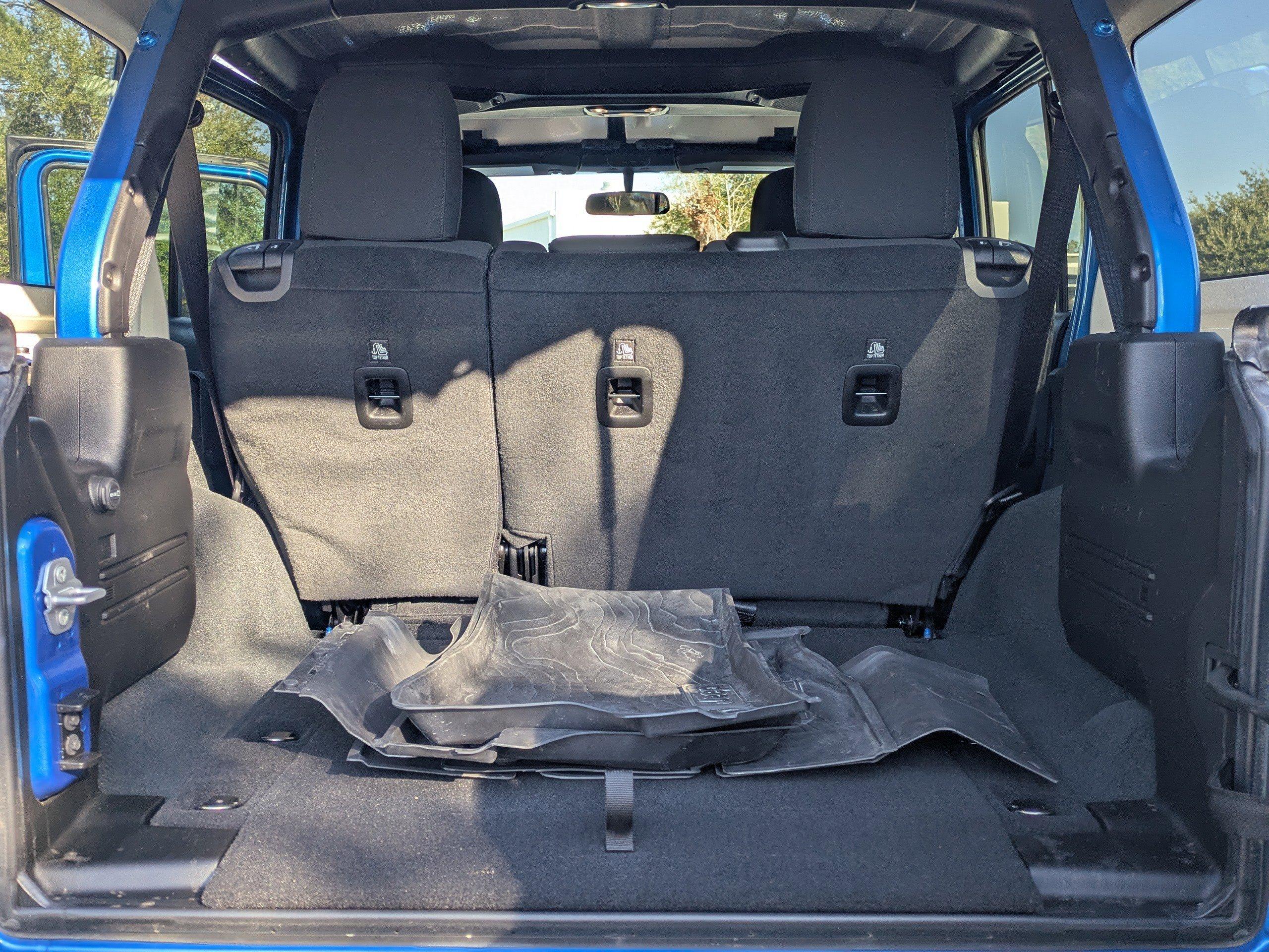 Jeep Wrangler Convertible Unlimited Willys Sport 4Wd - Thumbnail 13