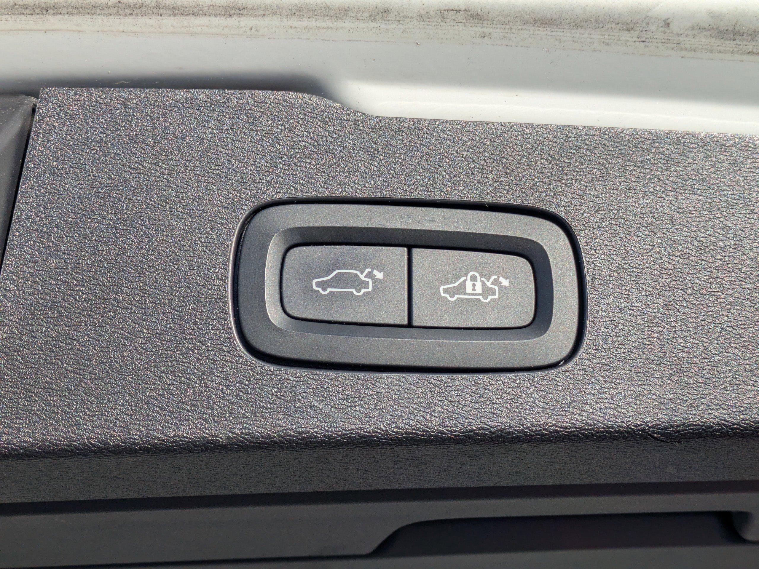 Volvo V60 Momentum Fwd Station Wagon - Thumbnail 14