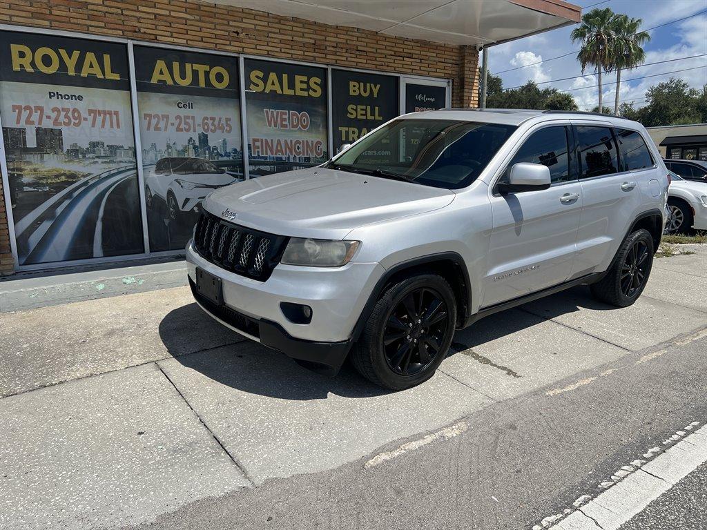 Jeep Grand Cherokee Overland - Thumbnail 4