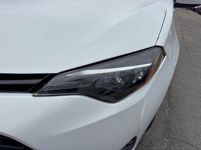 Toyota Corolla Le - Thumbnail 17