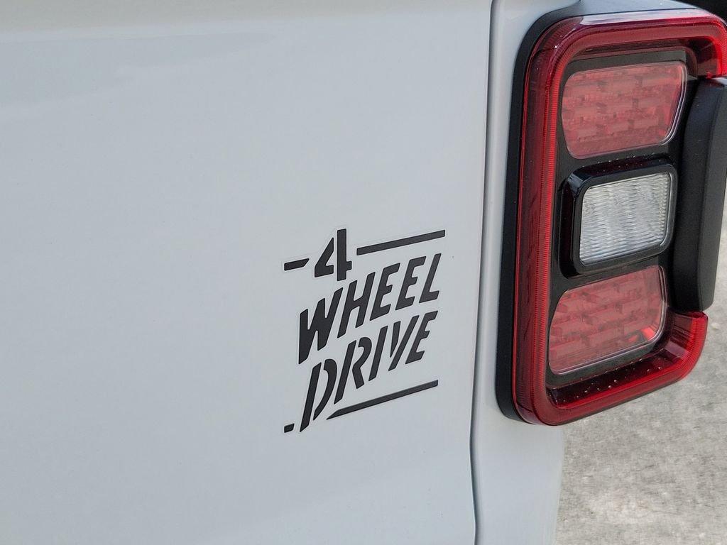 Jeep Gladiator Willys 4X4 - Thumbnail 8