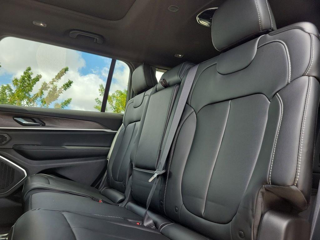 Jeep Grand Cherokee L Limited 4X4 - Thumbnail 13