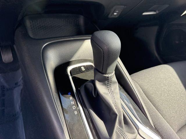 Toyota Corolla Le - Thumbnail 6