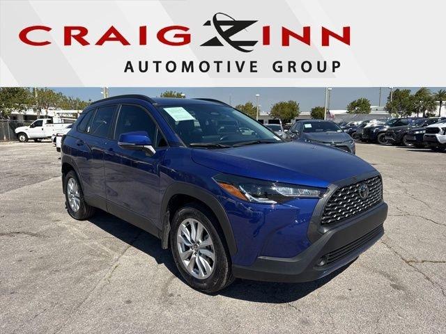 Toyota Corolla Cross Le - View 1