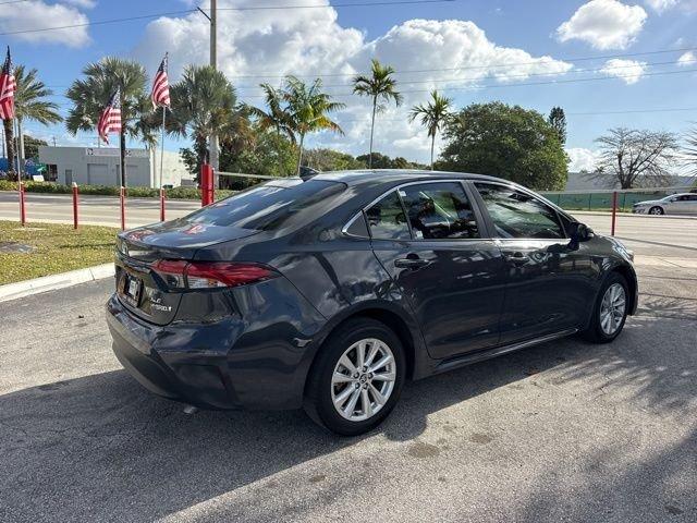 Toyota Corolla Hybrid Xle - Thumbnail 11