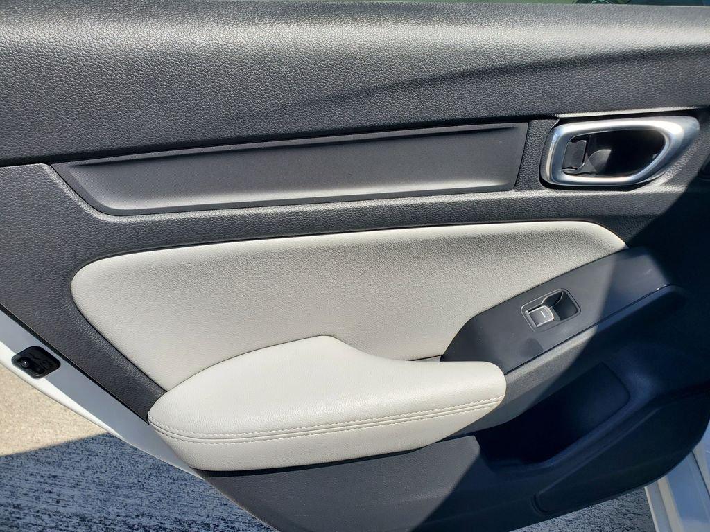 Acura Integra Base - Thumbnail 14