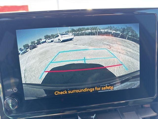 Toyota Corolla Cross Le - Thumbnail 11