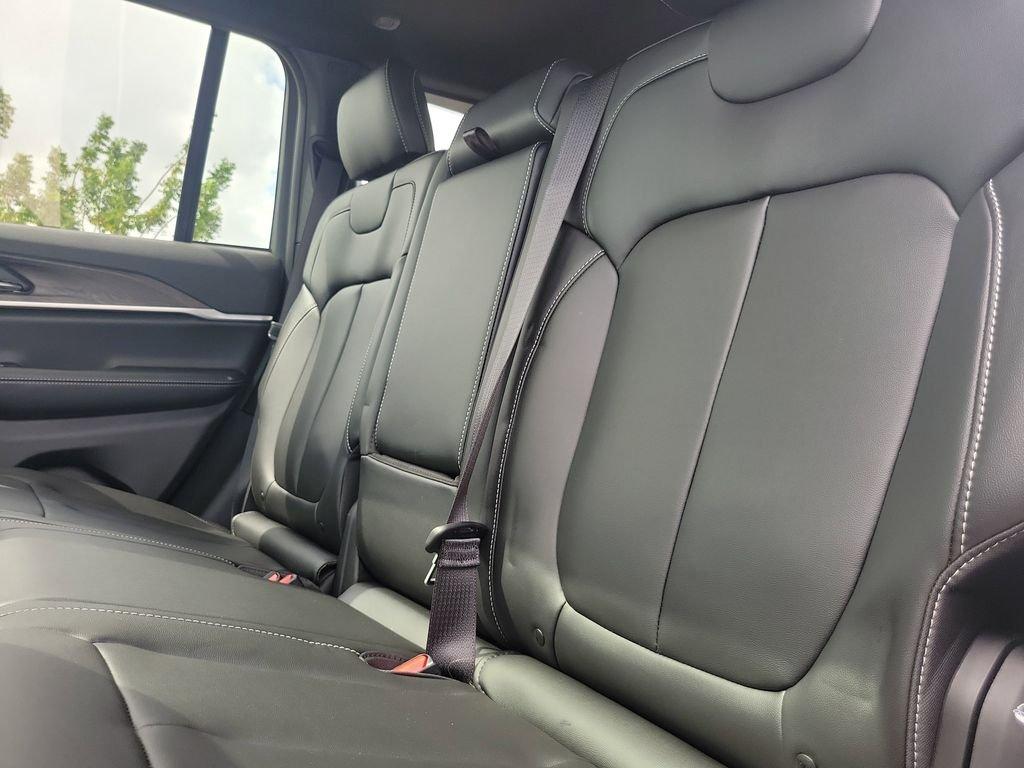 Jeep Grand Cherokee Limited 4X4 - Thumbnail 12