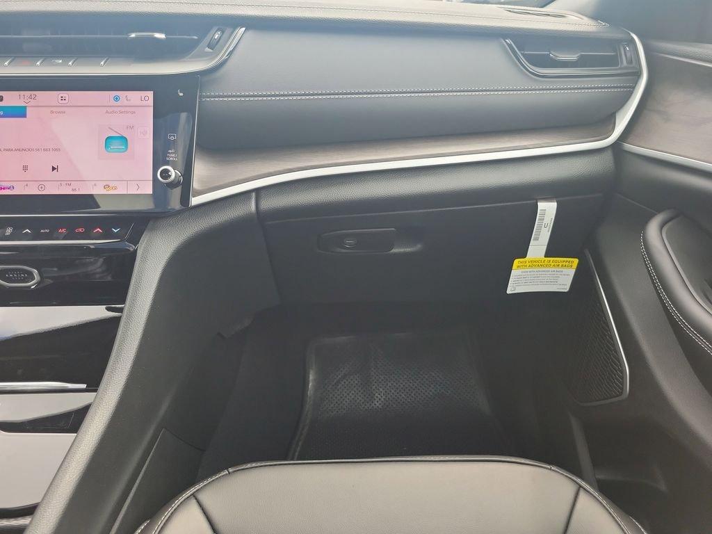 Jeep Grand Cherokee Limited 4X4 - Thumbnail 17