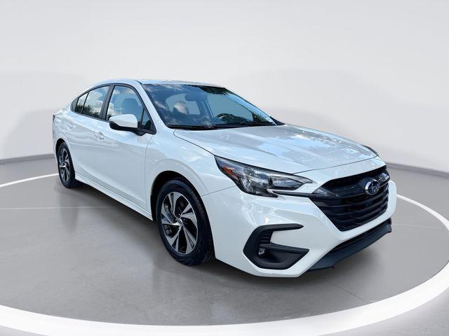 Subaru Legacy Premium - Thumbnail 2