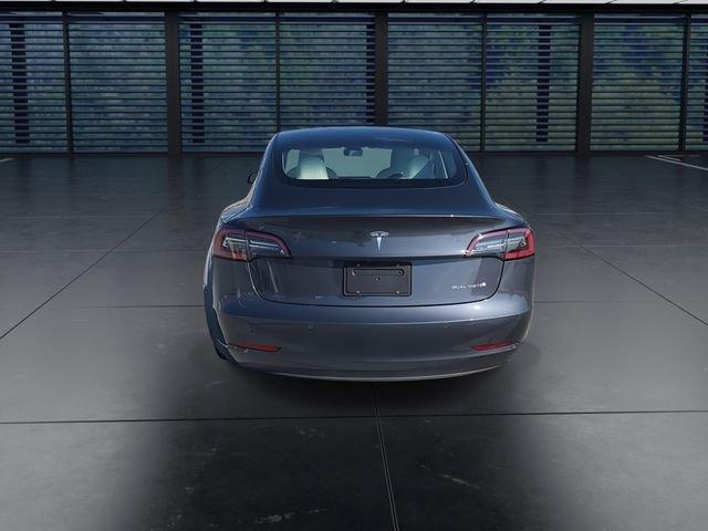 Tesla Model 3 Long Range - Thumbnail 8