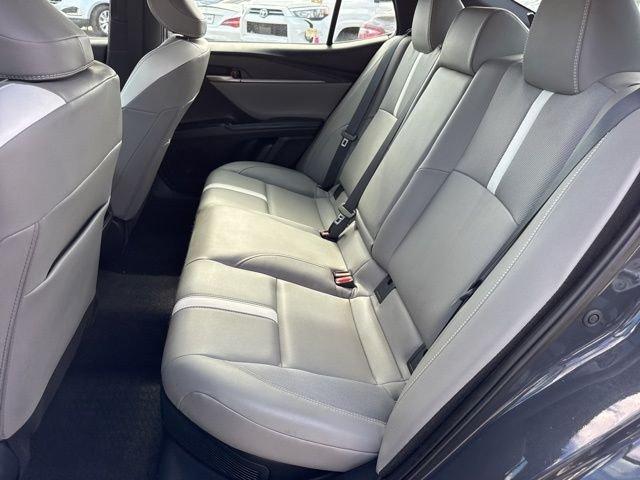 Toyota Camry Se - Thumbnail 19