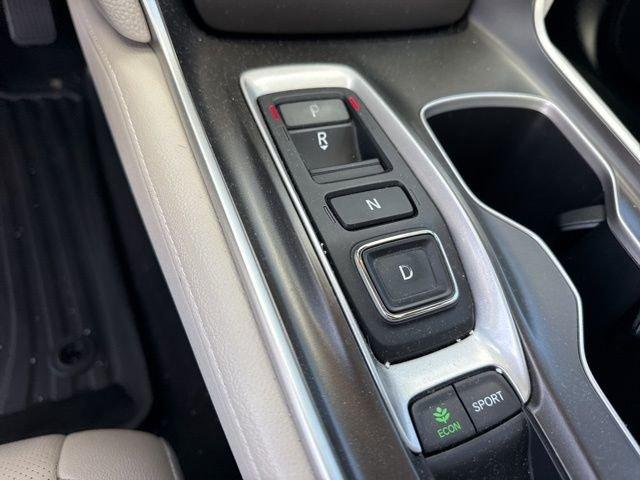 Honda Accord Touring 2.0T - Thumbnail 12