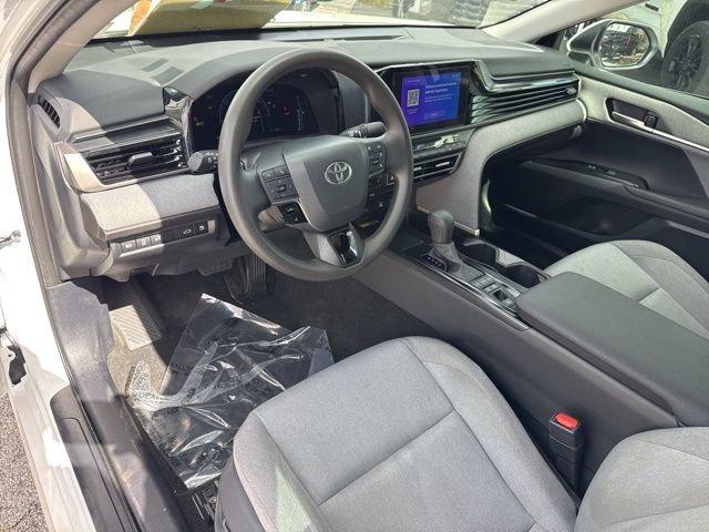 Toyota Camry Le - Thumbnail 17