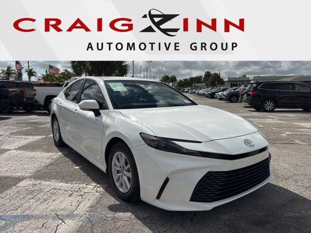 Toyota Camry Le - Thumbnail 8