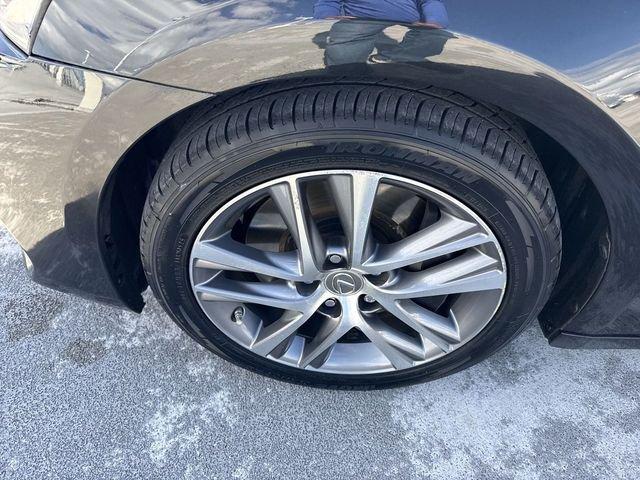 Lexus Is 300 - Thumbnail 10