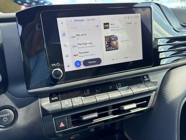 Toyota Camry Se - Thumbnail 4