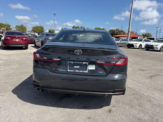 Toyota Camry Se - Thumbnail 14