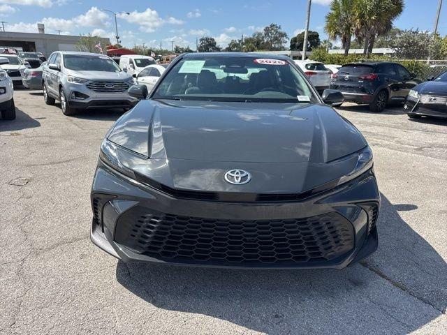 Toyota Camry Se - Thumbnail 18