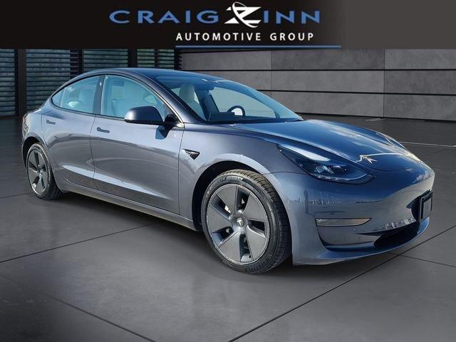 Tesla Model Y Long Range - Thumbnail 3