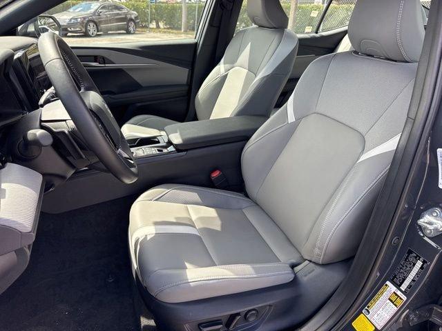 Toyota Camry Le - Thumbnail 12