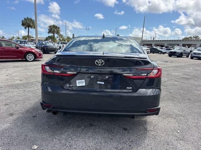 Toyota Camry Le - Thumbnail 5