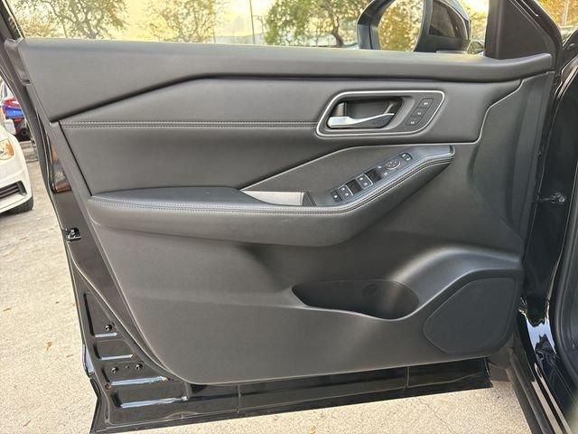 Nissan Rogue Platinum - Thumbnail 20