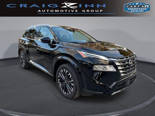 Nissan Rogue Platinum - Thumbnail 2