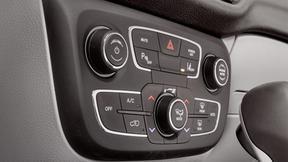 Jeep Wrangler 4-Door Sport S - Thumbnail 13