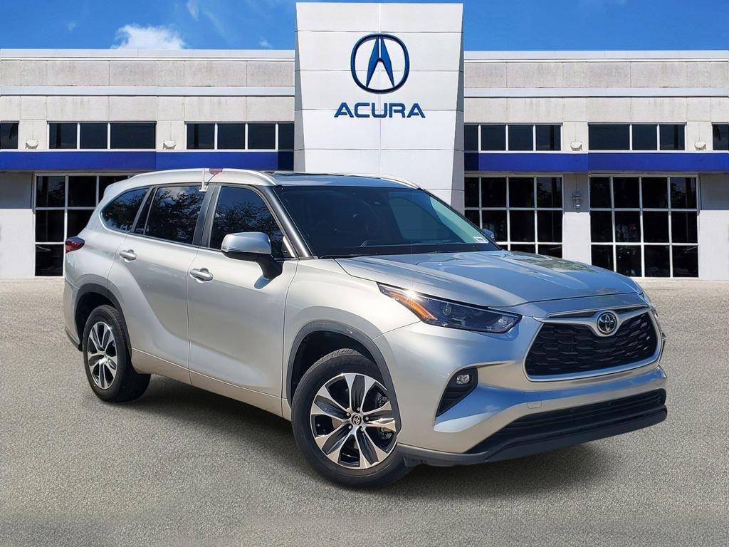 Toyota Highlander - Thumbnail 2