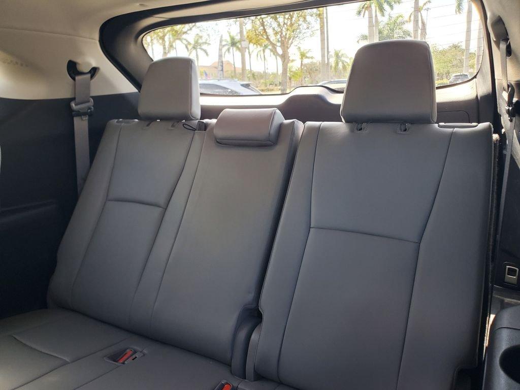 Toyota Highlander - Thumbnail 15