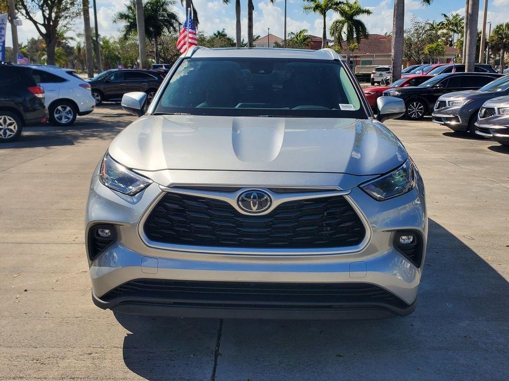 Toyota Highlander - Thumbnail 3