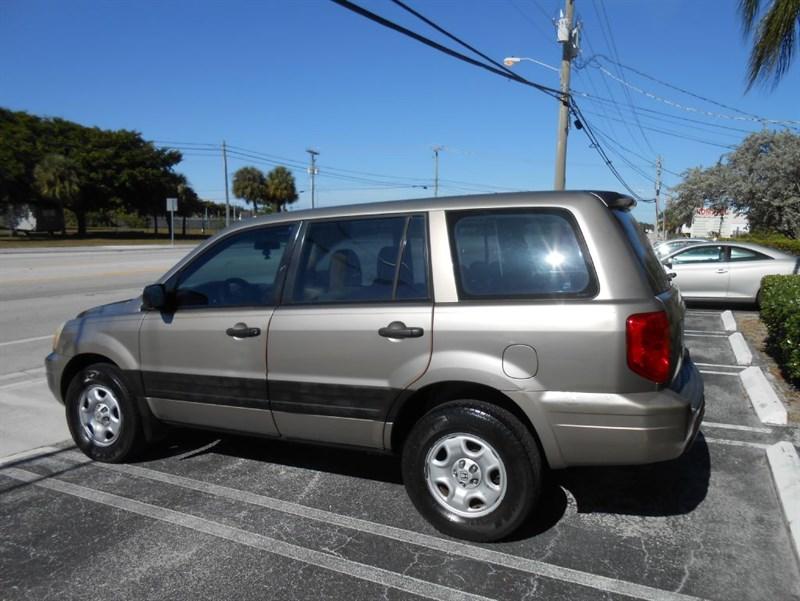 Honda Pilot Lx | Stock No: 14723 - Thumbnail 4