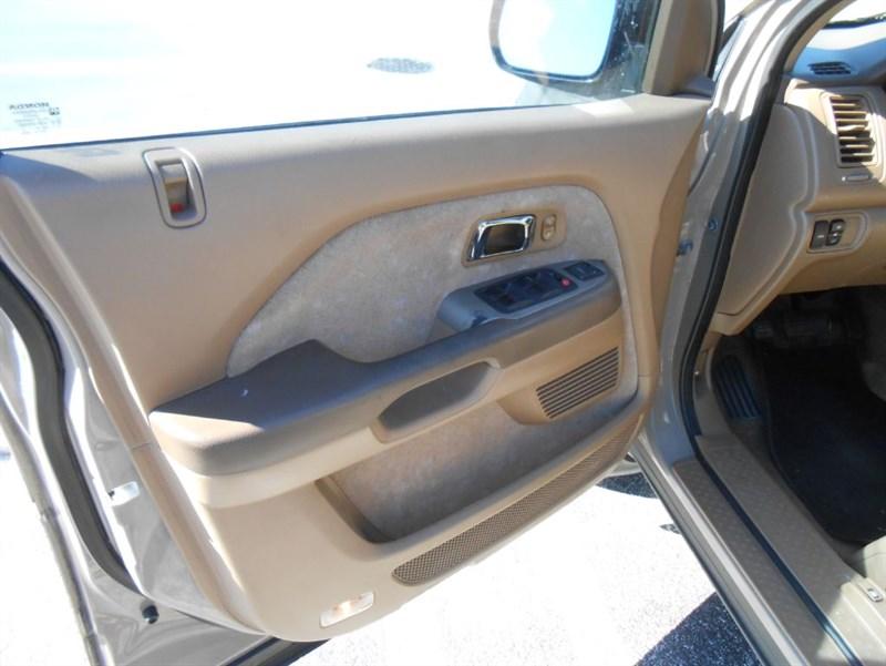 Honda Pilot Lx | Stock No: 14723 - Thumbnail 12