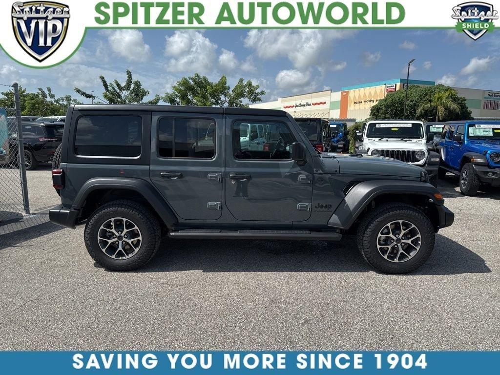 Jeep Wrangler 4-Door Sport S - Thumbnail 19