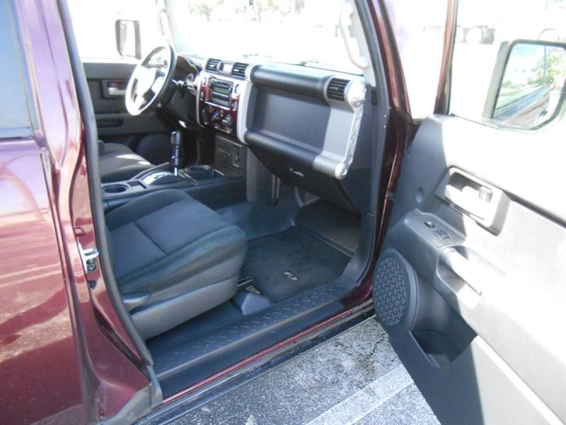 Toyota Fj Cruiser | Stock No: 14609 - Thumbnail 11