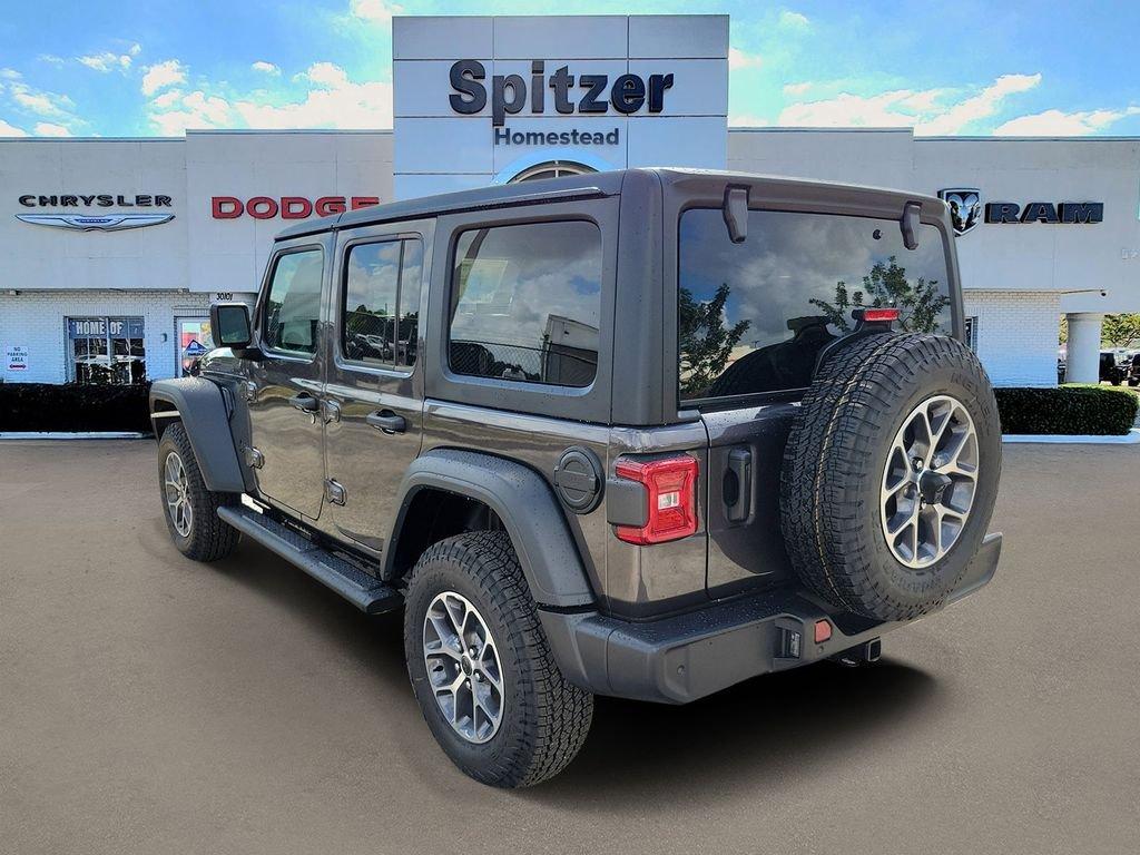 Jeep Wrangler 4-Door Sport S - Thumbnail 5