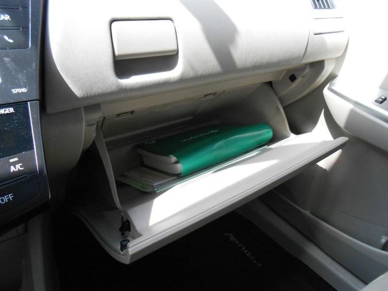 Toyota Prius V | Stock No: 14757 - Thumbnail 20