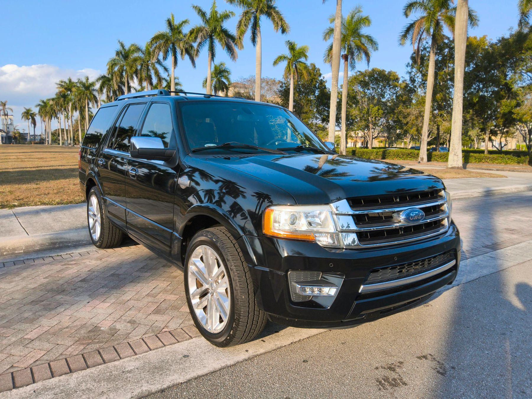 Ford Expedition - View 1