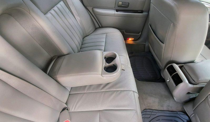 Lincoln Town Car - Thumbnail 11