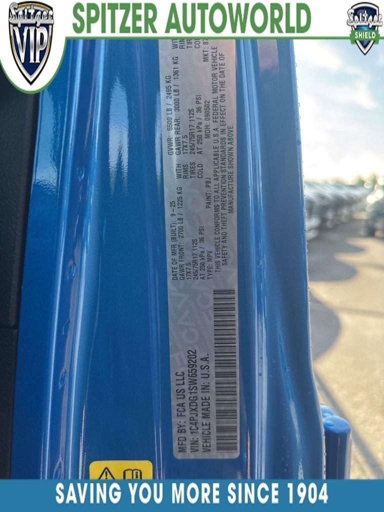 Jeep Wrangler 4-Door Sport S - Thumbnail 5