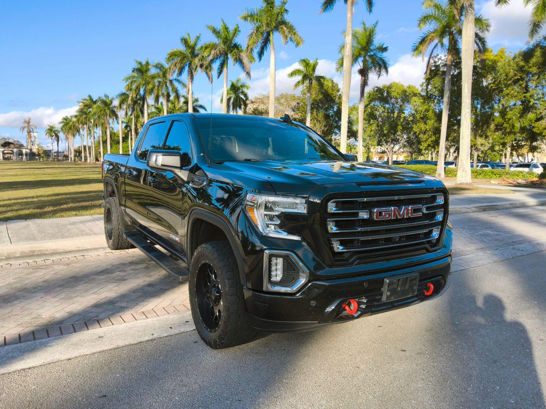 GMC Sierra 1500 Crew Cab - View 1