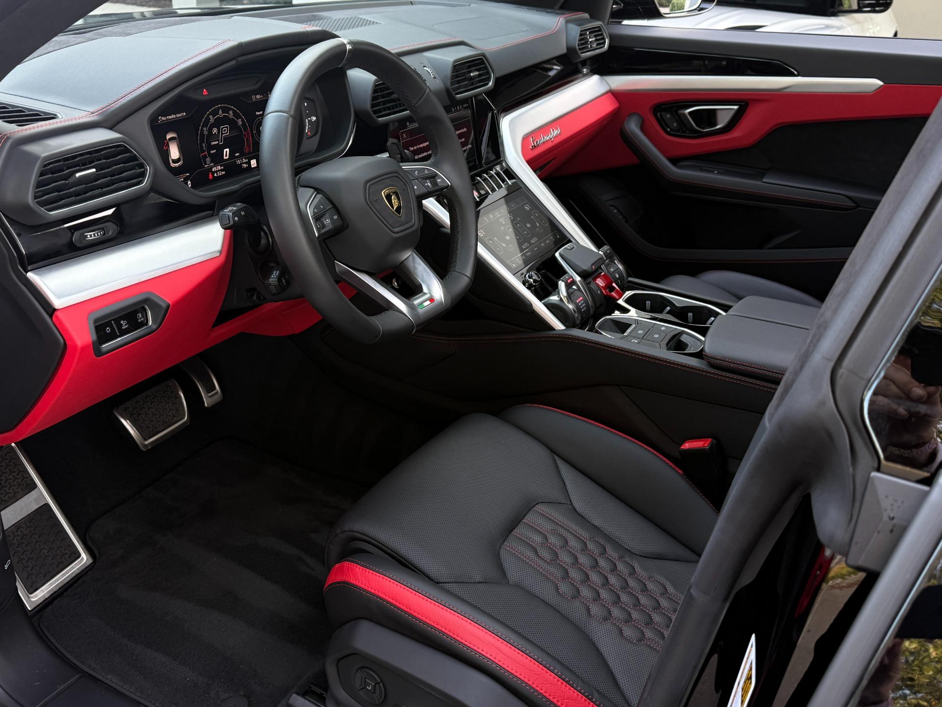 Lamborghini Urus S - Thumbnail 2