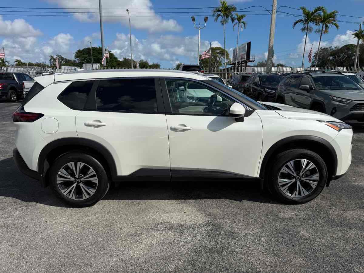 Nissan Rogue Awd Sv Premium - Thumbnail 10