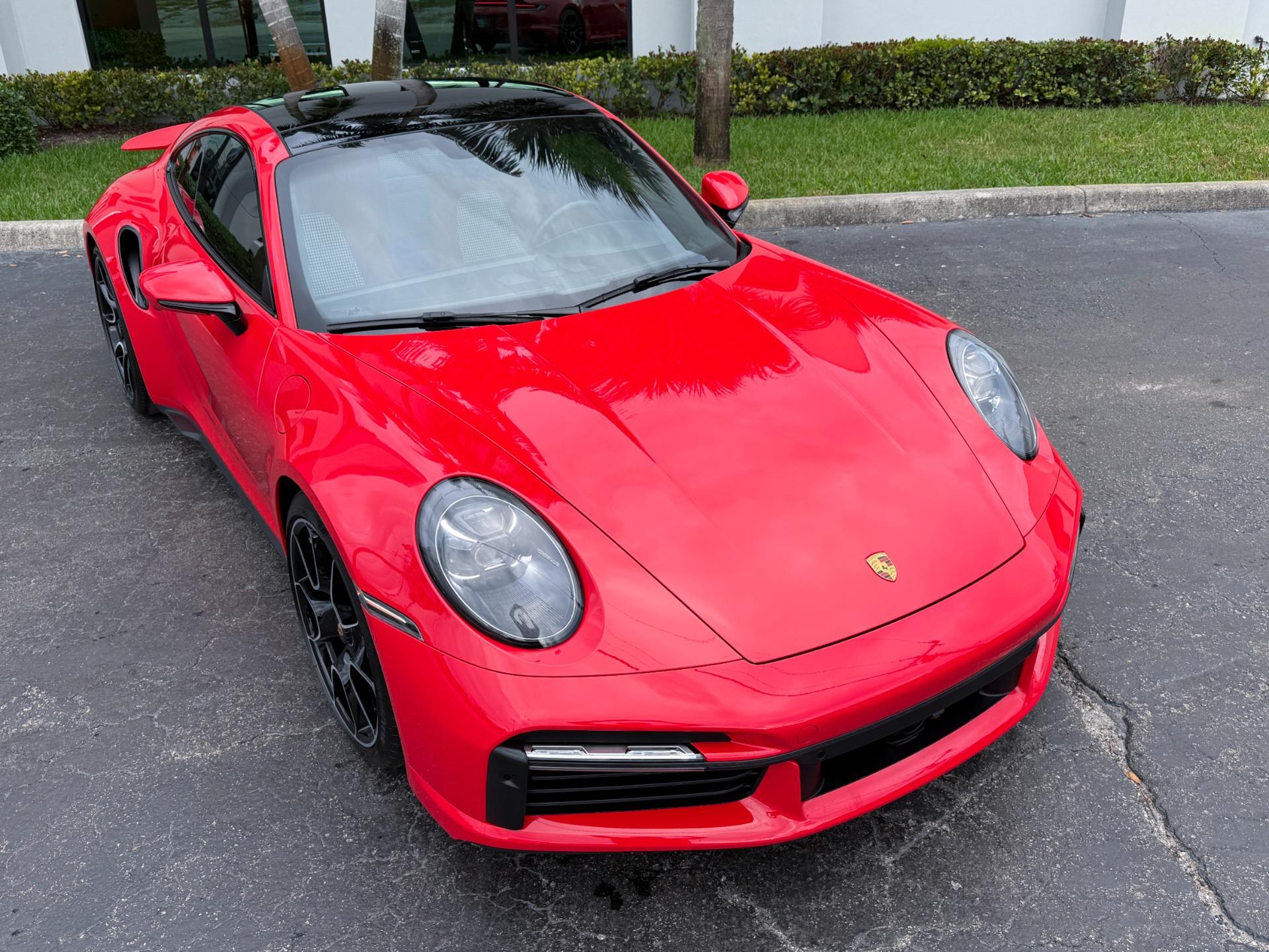 Porsche 911 Turbo S - Thumbnail 6