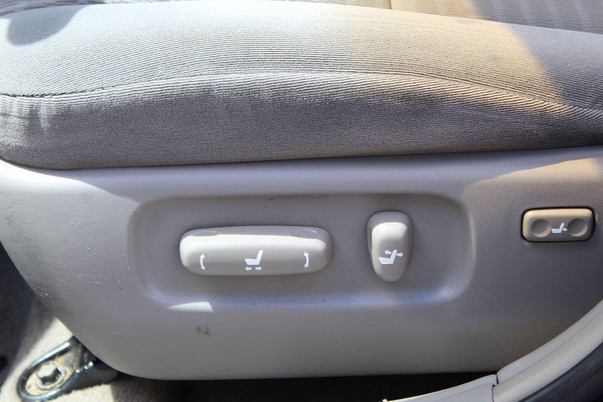 Toyota Camry Le Only $3900 Cash** "No Financing" - Thumbnail 14