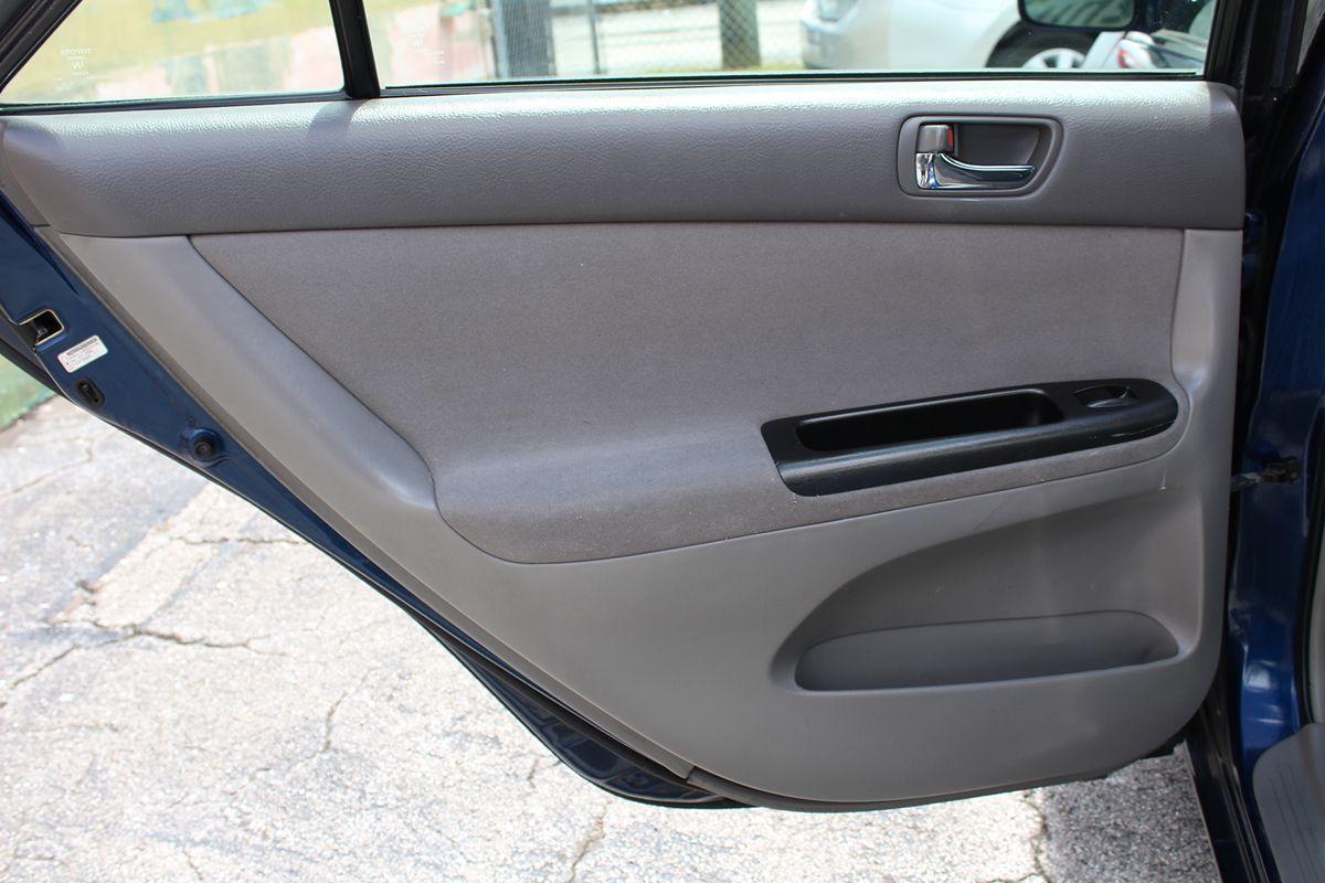 Toyota Camry Le Only $3900 Cash** "No Financing" - Thumbnail 15