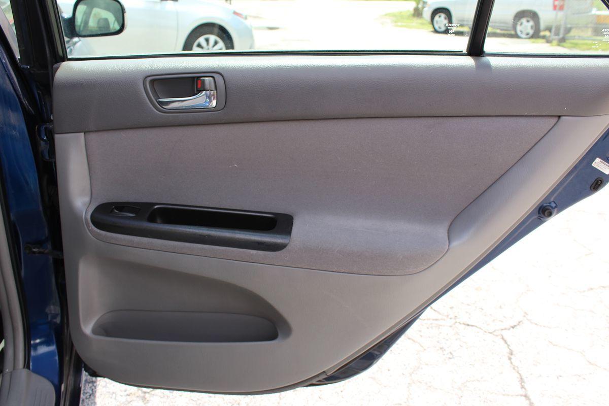 Toyota Camry Le Only $3900 Cash** "No Financing" - Thumbnail 17